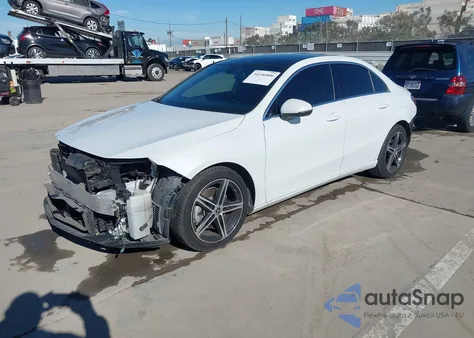 2019 Mercedes-Benz A 220 z USA, uszkodzony, nr VIN WDD3G4EB9KW035300